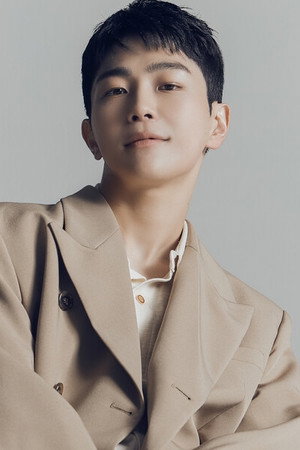 도건우